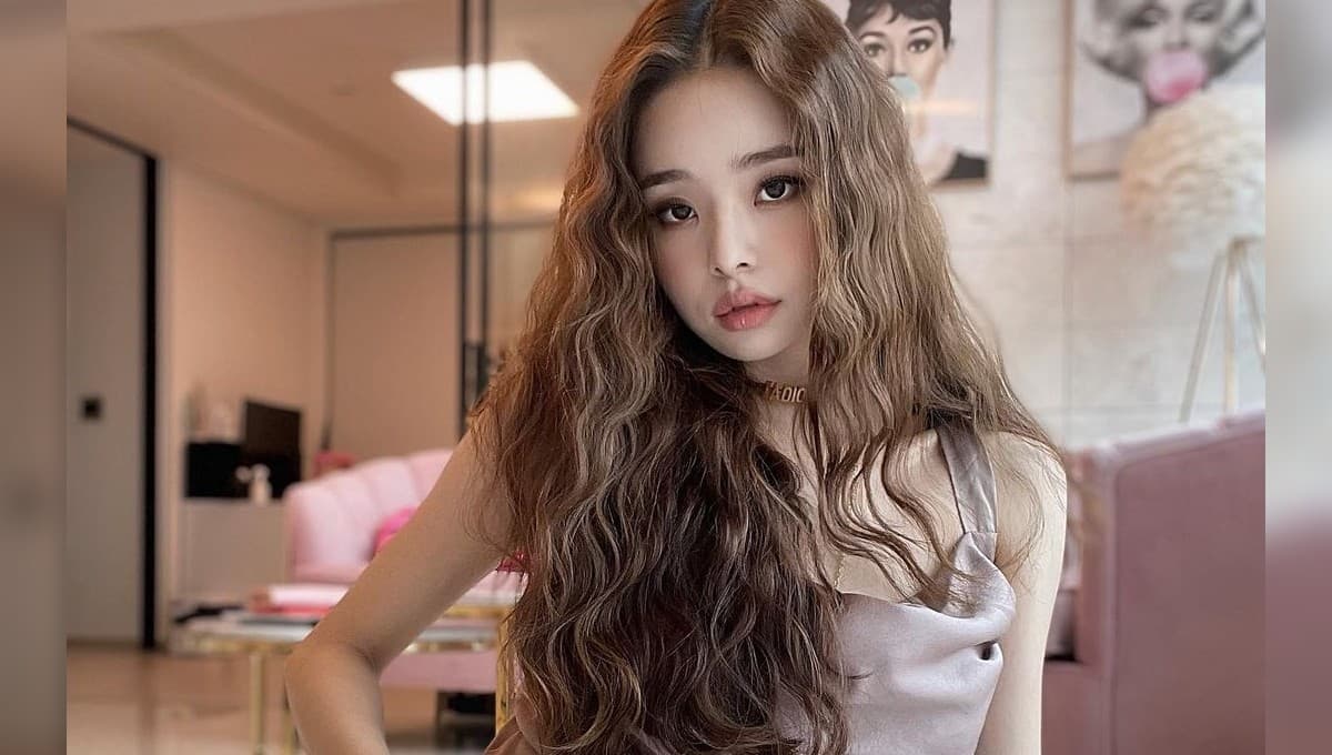 Critican a Song Ji A de ‘Single’s Inferno’ por usar ropa falsa de diseñador
