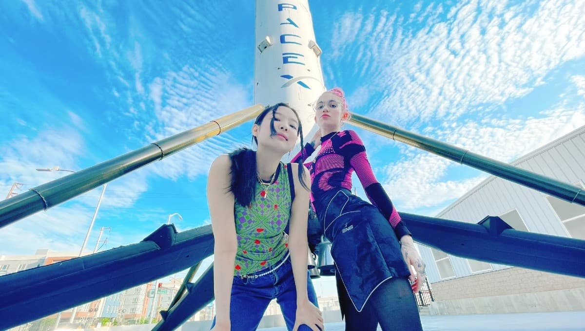 Grimes – Shinigami eyes: letra, video y traducción en español