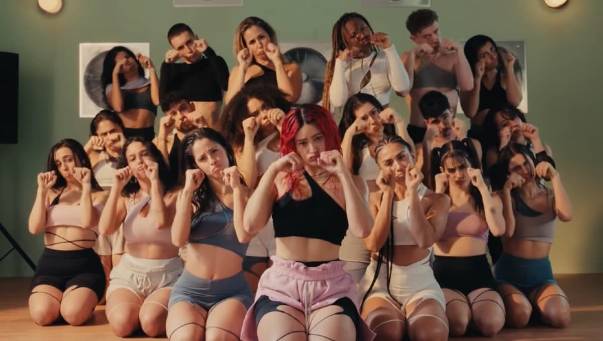 Chicken teriyaki – Rosalía: letra y video oficial