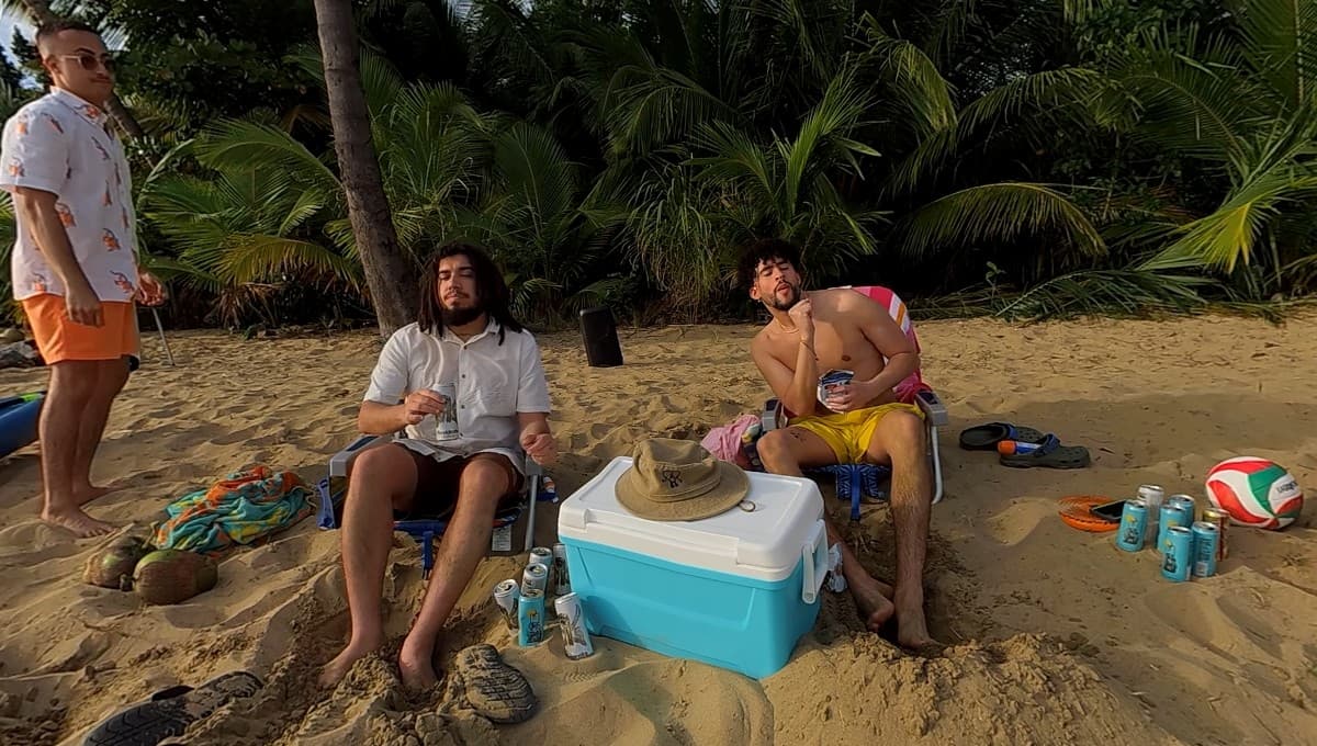 Andrea – Bad Bunny y Escabulla: letra y video