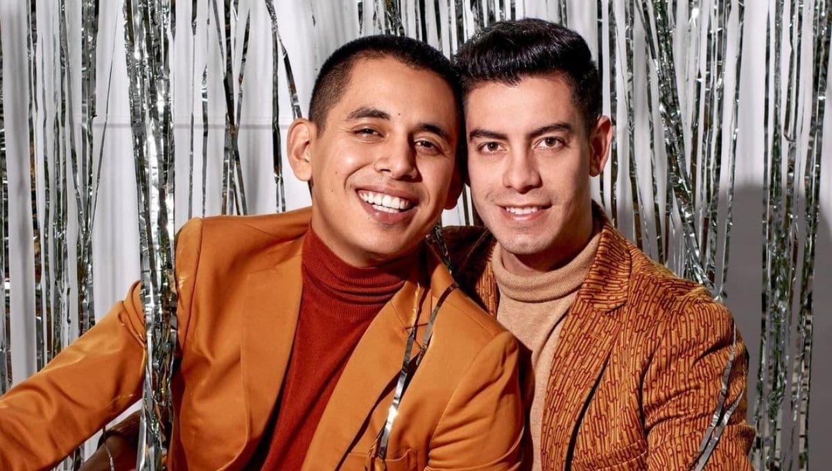 Jhonny Caz de Grupo Firme se burla de los chismes sobre su compromiso con su novio