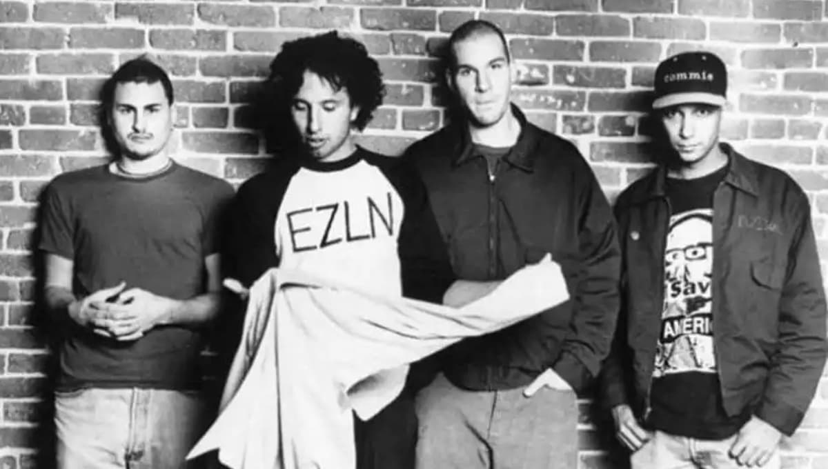¿Cómo se llama el género de Rage Against the Machine?
