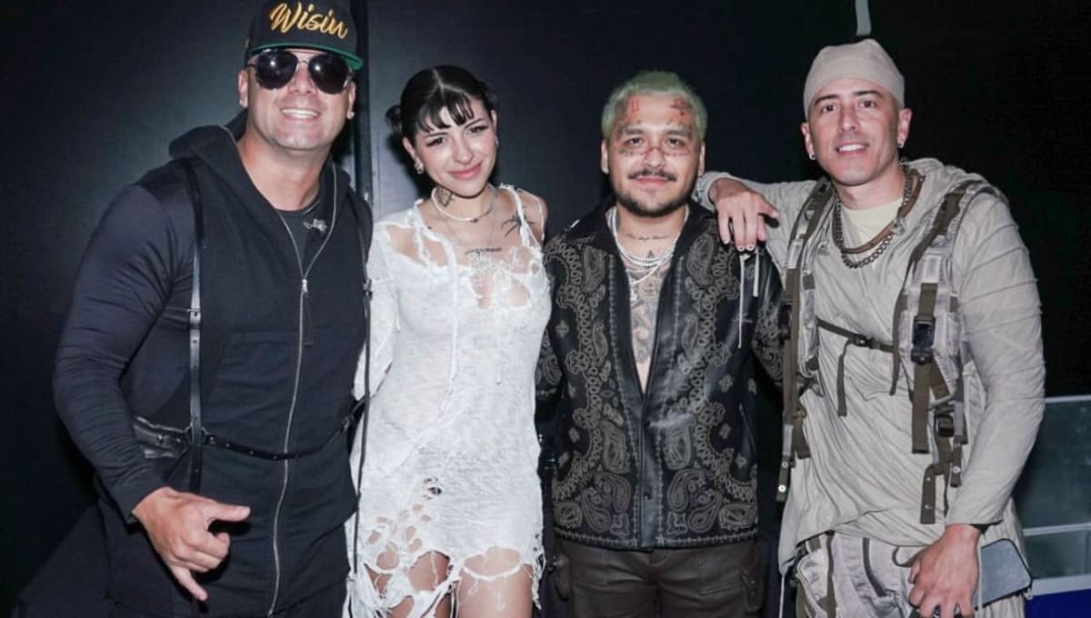 Cazzu y Nodal son sorprendidos derramando miel en concierto de Wisin y Yandel | VIDEO