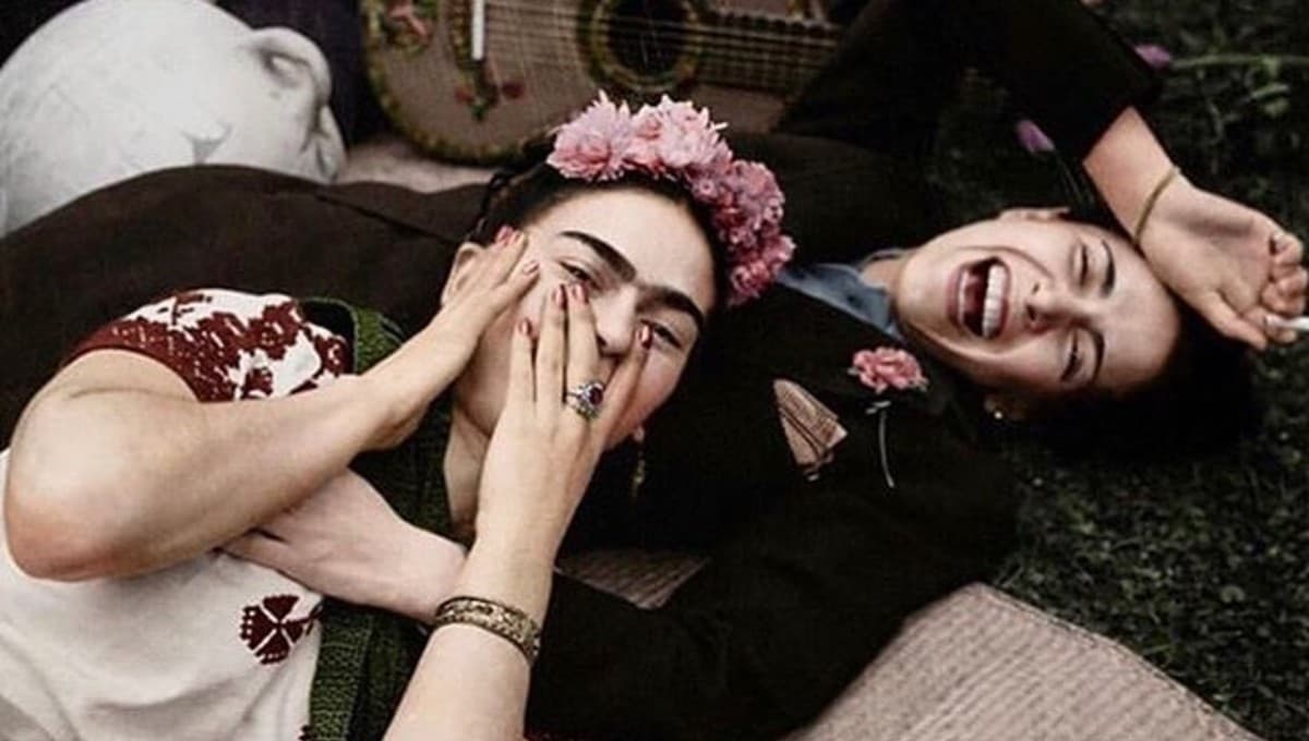 Entre tequila y música, así surgió el amor entre Chavela Vargas y Frida Kahlo