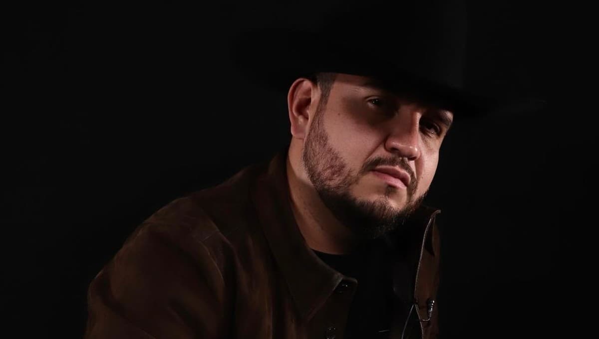 Edén Muñoz se declara ‘Oficialmente en soltería’ en su nueva canción