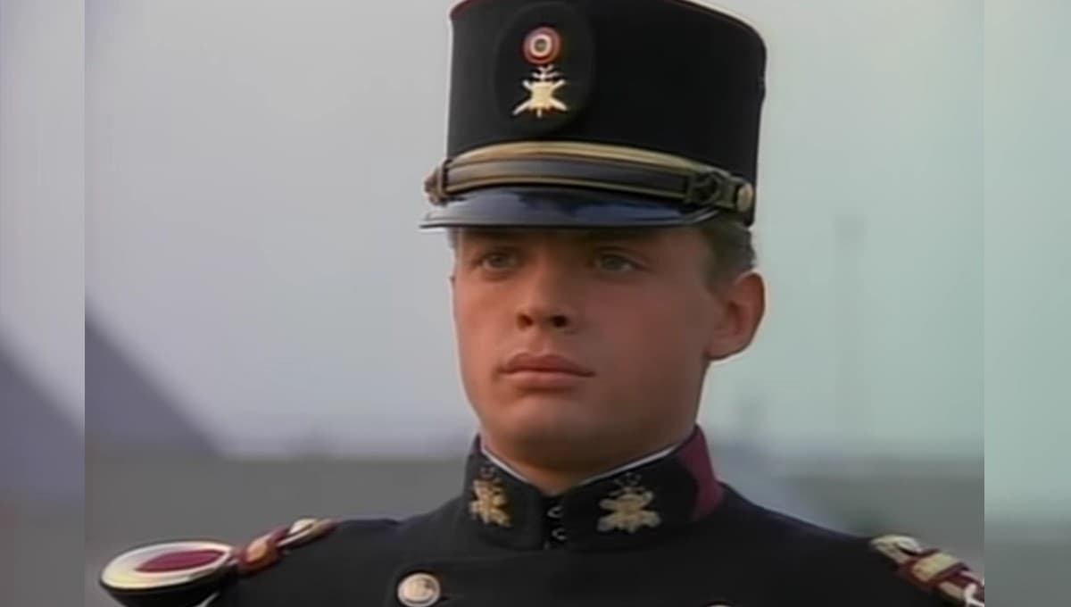 ¿Luis Miguel en el Desfile Militar? A este batallón pertenecería ‘El Sol’ en La Incondicional