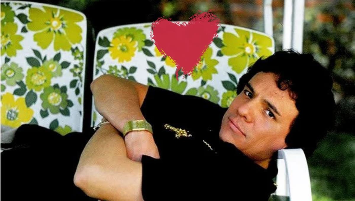 La canción más lujuriosa de José José que es perfecta para los AMANTES