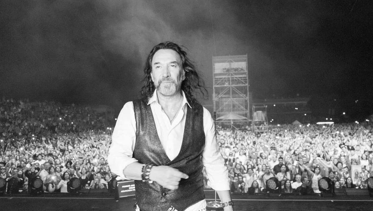 Marco Antonio Solís, ‘El Buki’ le pide a fan que se vacune por ‘todo lo que falta por vivir’