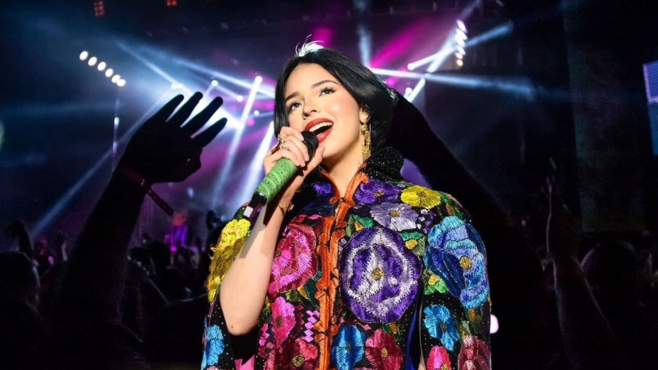 ¿Cuánto tiempo dura Jaripeo sin Fronteras el concierto de Ángela Aguilar y su familia?