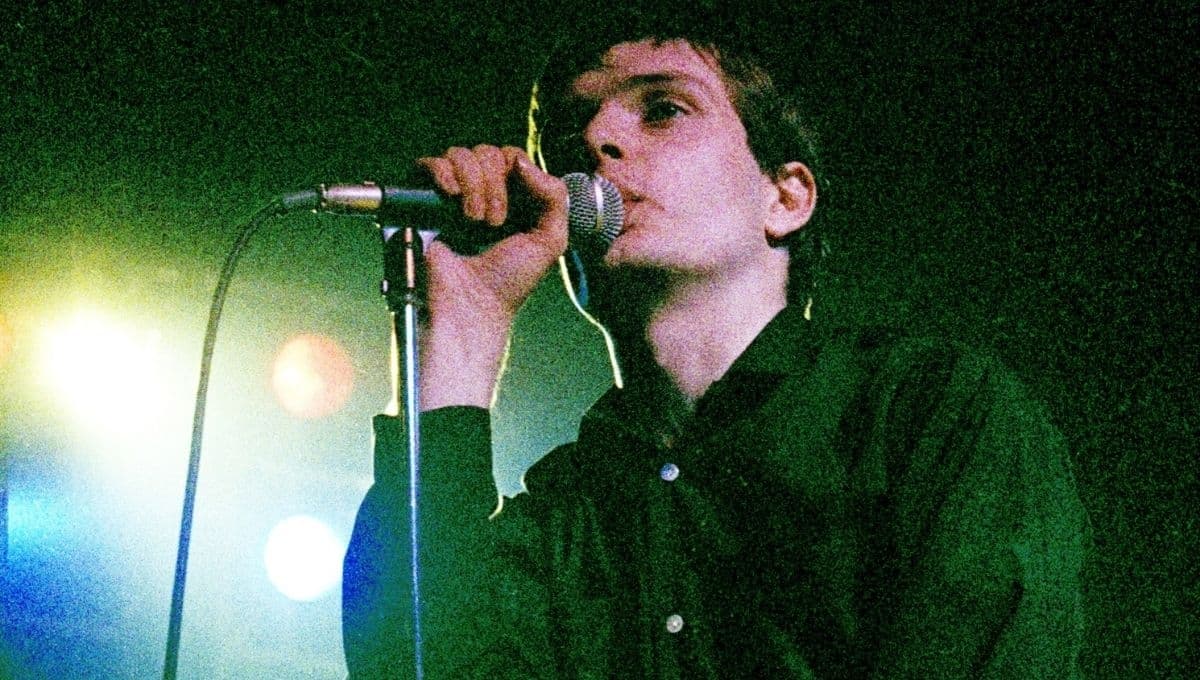 La TRISTE vida de Ian Curtis, la leyenda del post punk que hizo historia con Joy Division