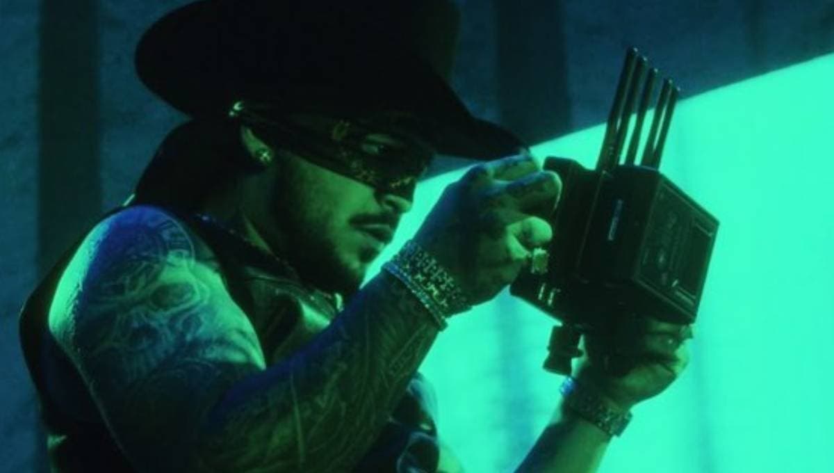 Quédate de Christian Nodal: letra y video