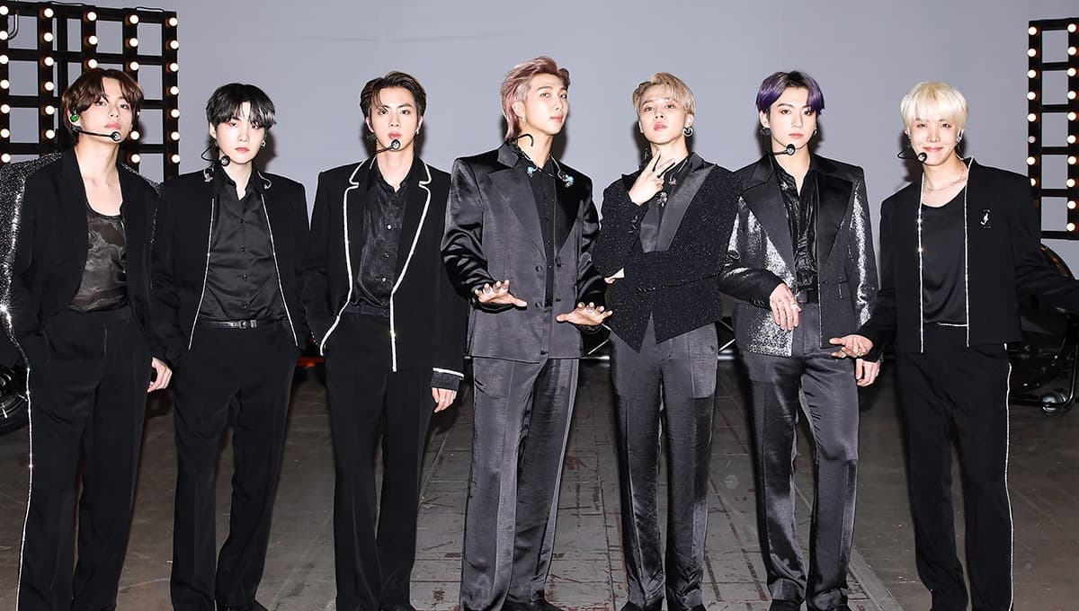 BTS sorprende con motos, escenarios e impecable coreografía de ‘Butter’ en los Billboard 2021 (VIDEO)
