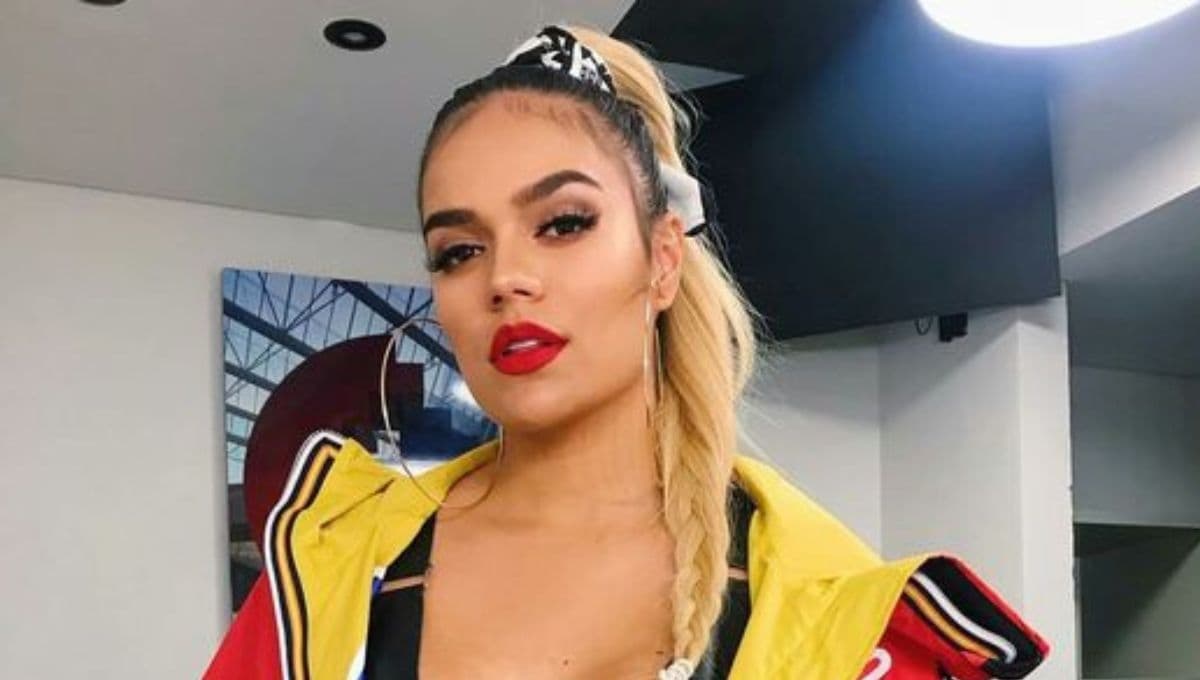 3 ideas de maquillajes de Karol G si tienes los ojos medianos en forma de almendra