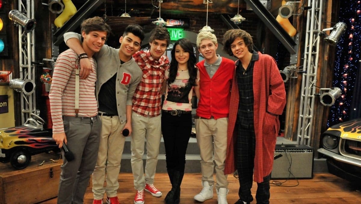 El día que One Direction apareció en iCarly y Harry Styles SE NEGÓ a besar a Miranda Cosgrove