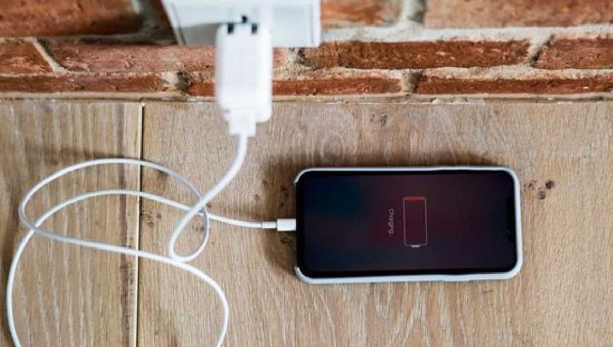 Estos cargadores de celular no debes comprar, alerta Profeco