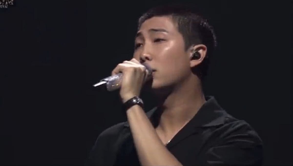 RM de BTS sorprende a ARMY con canción inédita en el último concierto de Suga | VIDEO