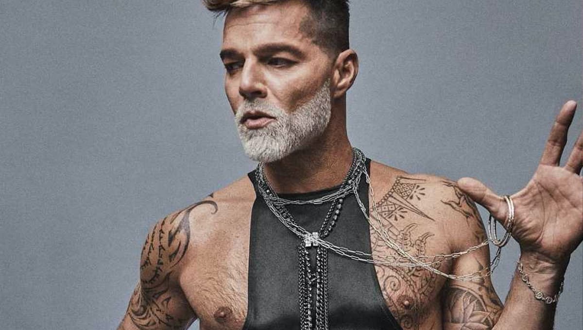 Ricky Martin se entristece por no recibir papeles en películas, cree que es por ser gay