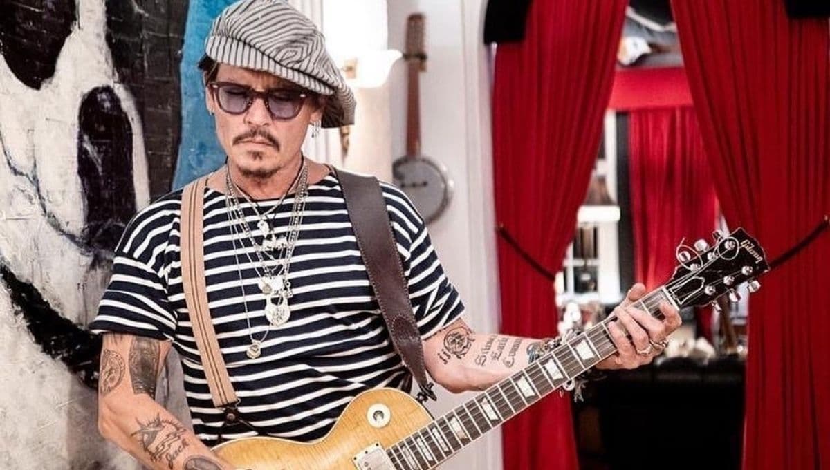 De Oasis a Alice Cooper: 8 canciones y bandas en las que tocó Johnny Depp y no te diste cuenta