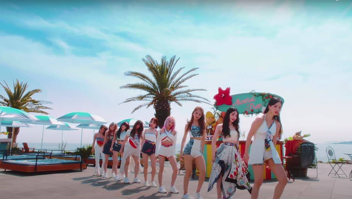 Twice – ‘Alcohol – Free’: LETRA, TRADUCCIÓN en ESPAÑOL y PRONUNCIACIÓN (VIDEO)