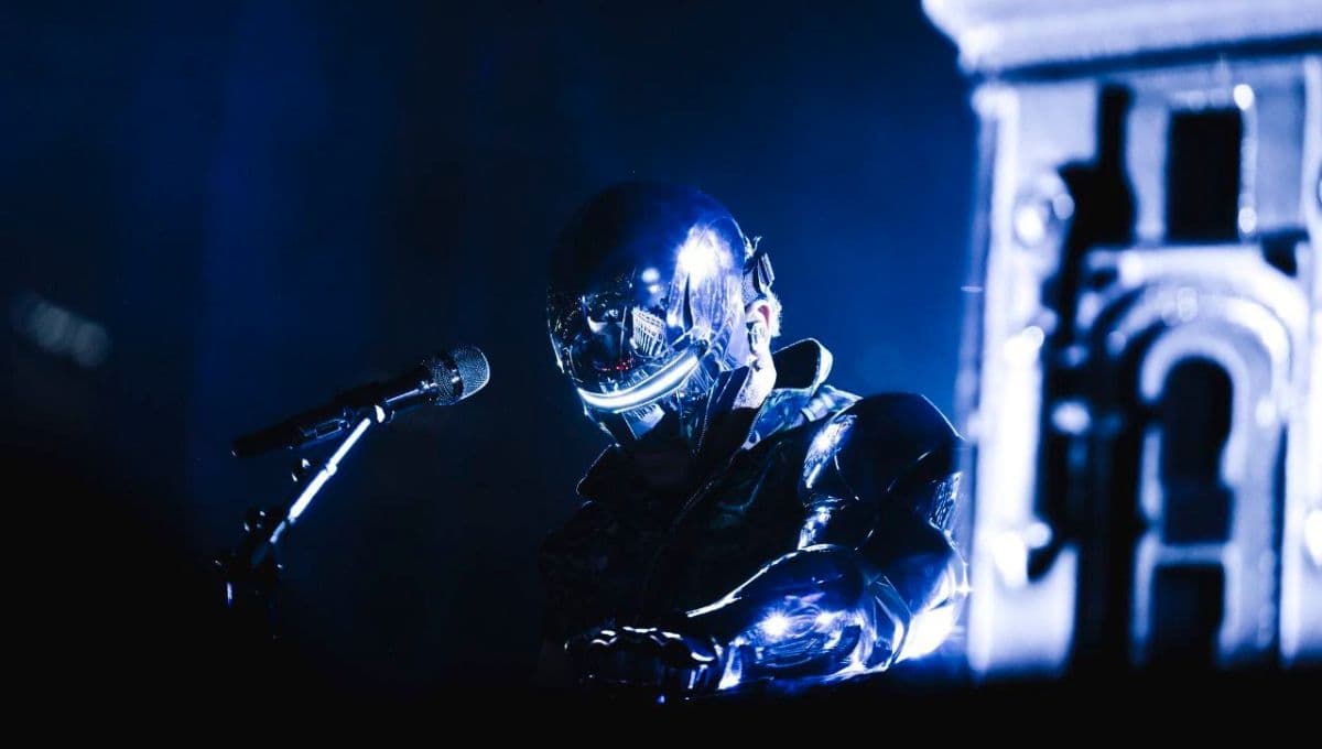 The Weekend baja a cantar con sus fans en el Foro Sol y nos hacen conocer la envidia