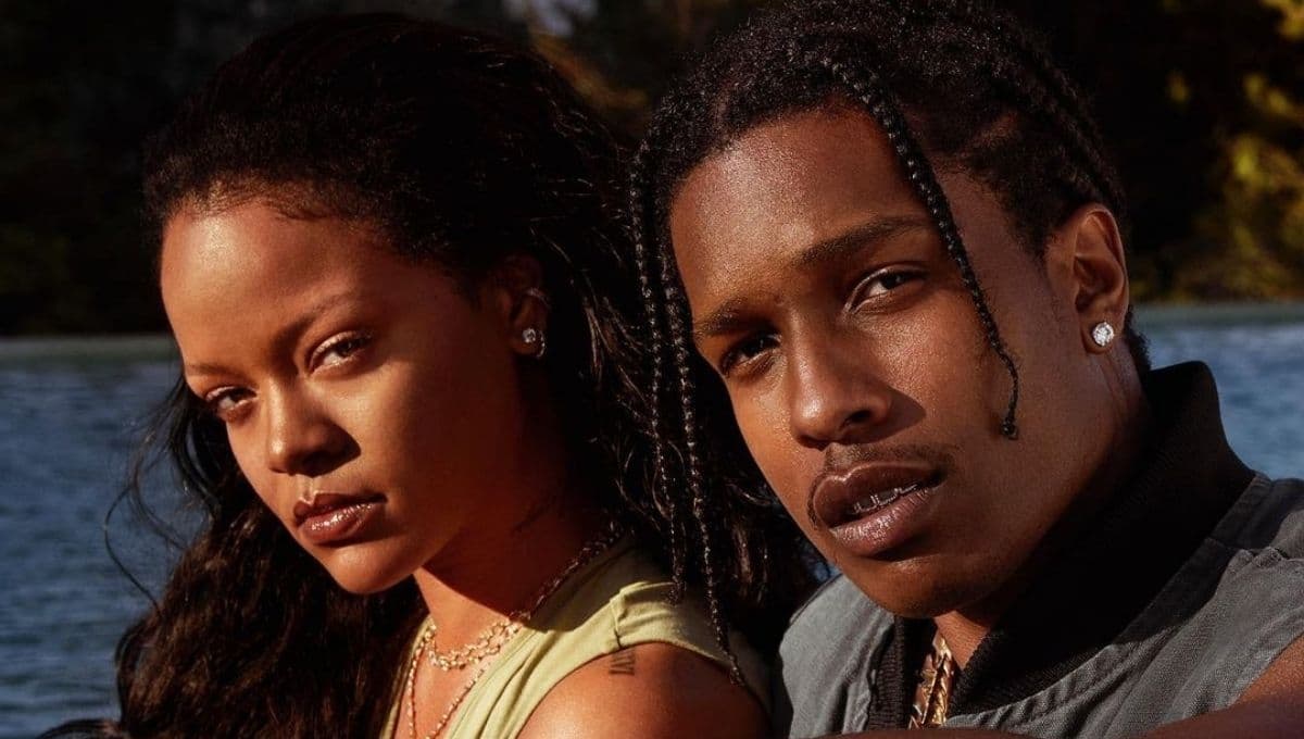 Rihanna y A$AP Rocky demuestran su amor al interior de un bar en Nueva York (FOTOS)