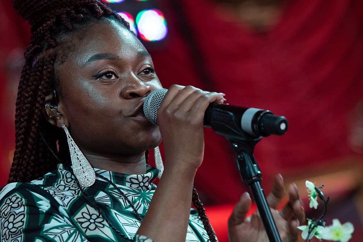 Las mejores exponentes MUJERES del rap que te harán bailar y cantar