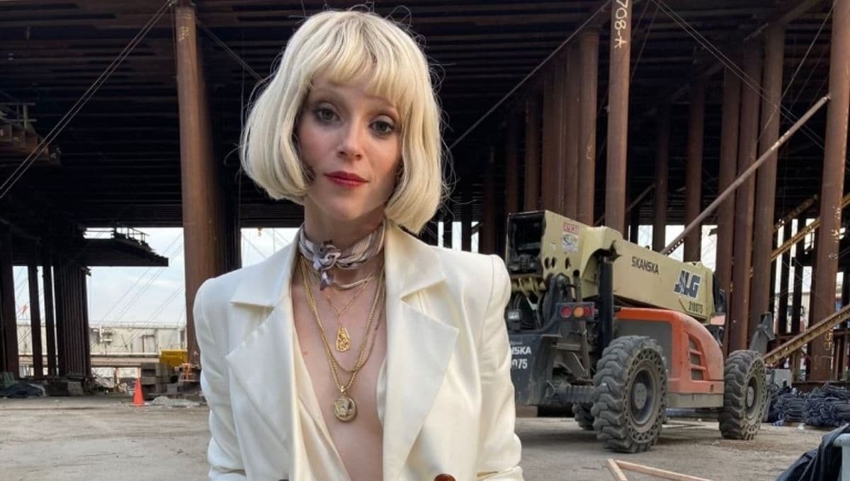 Metallica: St. Vincent SORPRENDE con versión de ‘Sad But True’ para el nuevo ‘The Black Album’