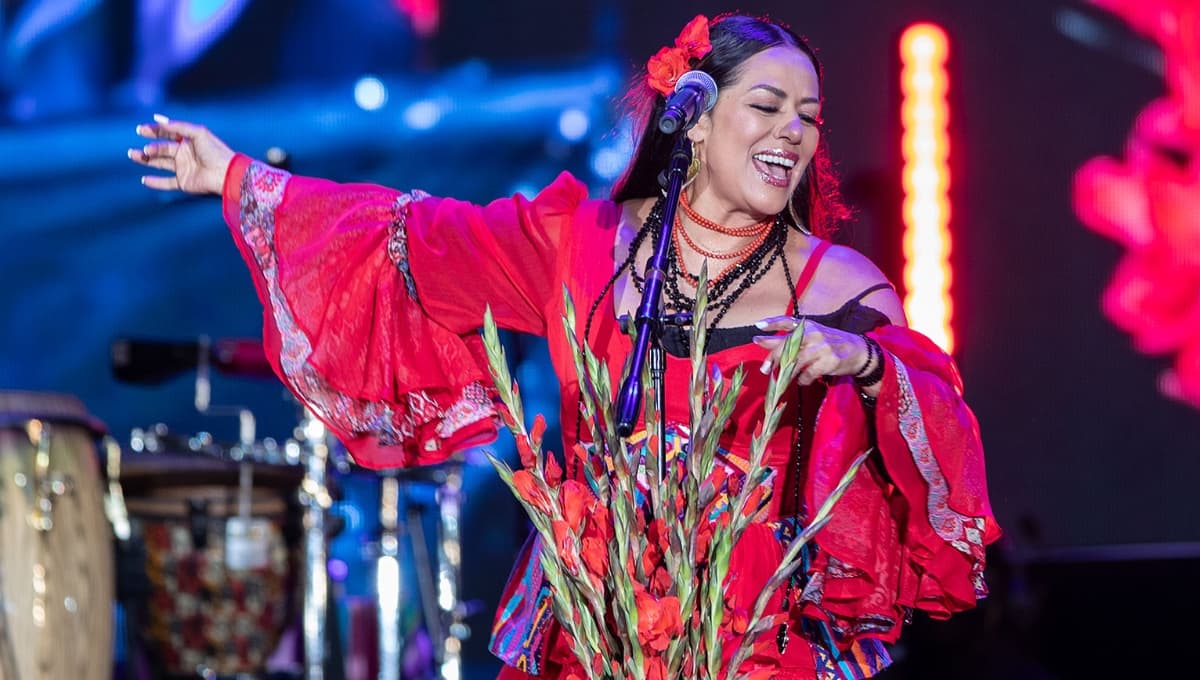 Lila Downs encanta a la CDMX durante su Concierto en Palcos en el Autódromo Hermanos Rodríguez