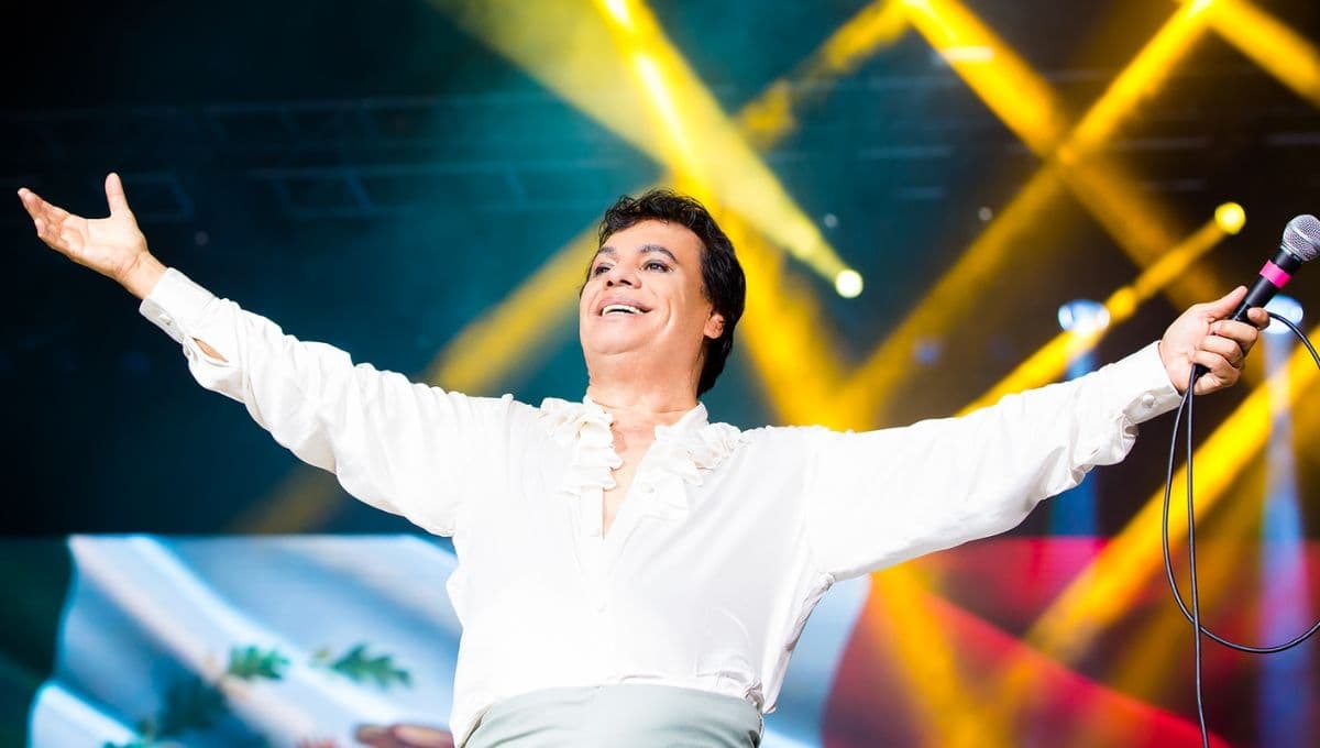 ¿Qué canciones de Juan Gabriel escuchar si estás triste?