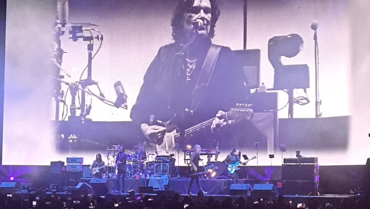 Caifanes revienta el Palacio de los Deportes y cierra su gira con concierto de 3 horas