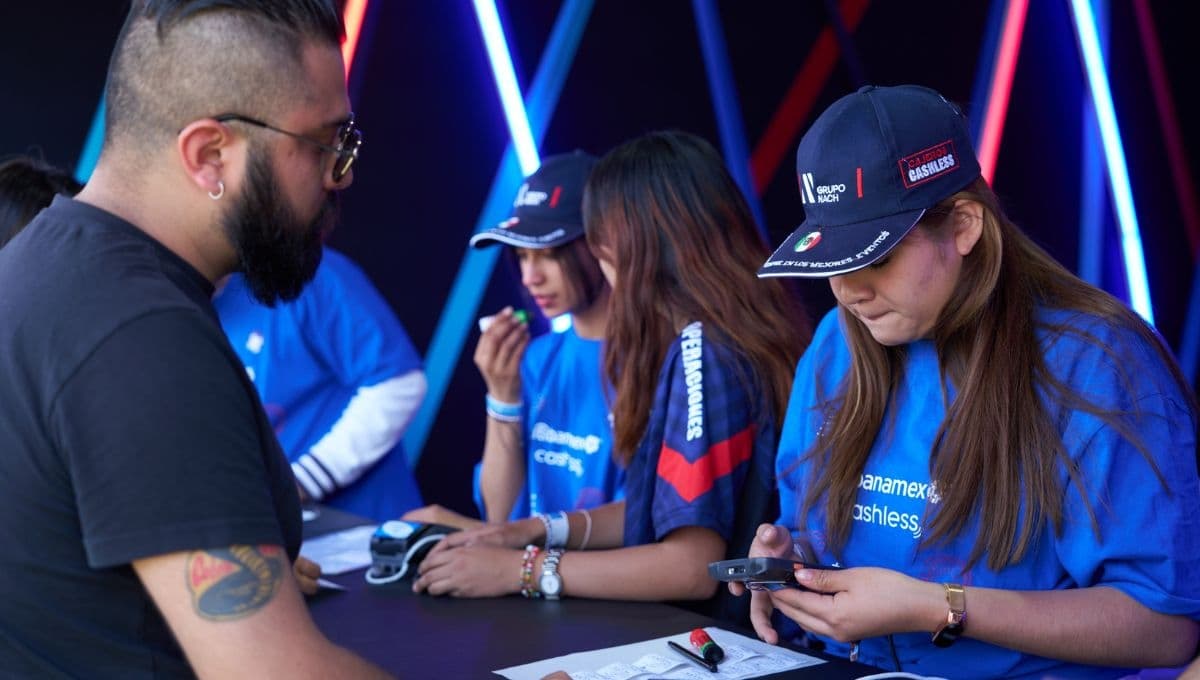 ¿Cómo funcionan las pulseras cashless? Profeco busca que no te obliguen a usarlas en festivales