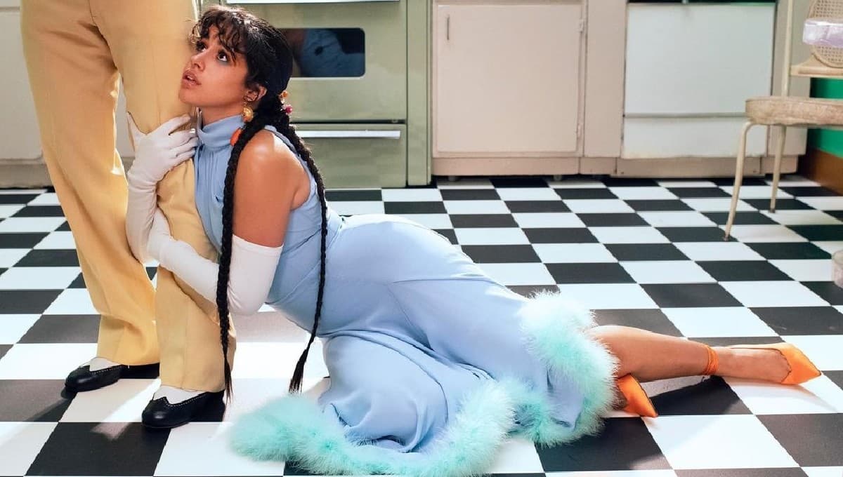 Camila Cabello – ‘Don’t Go Yet’: lyrics, LETRA, VIDEO y traducción en español