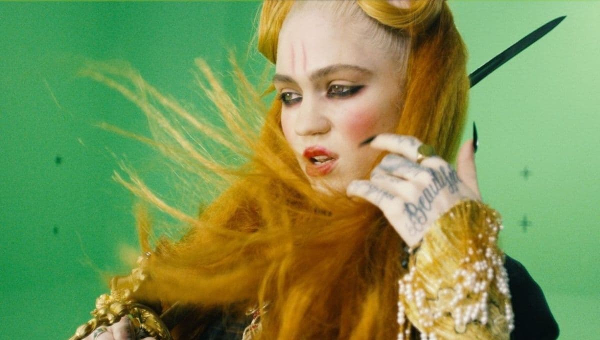 Grimes revive su enemistad con Azealia Banks en Discord con su nueva canción, ‘100% Tragedy’