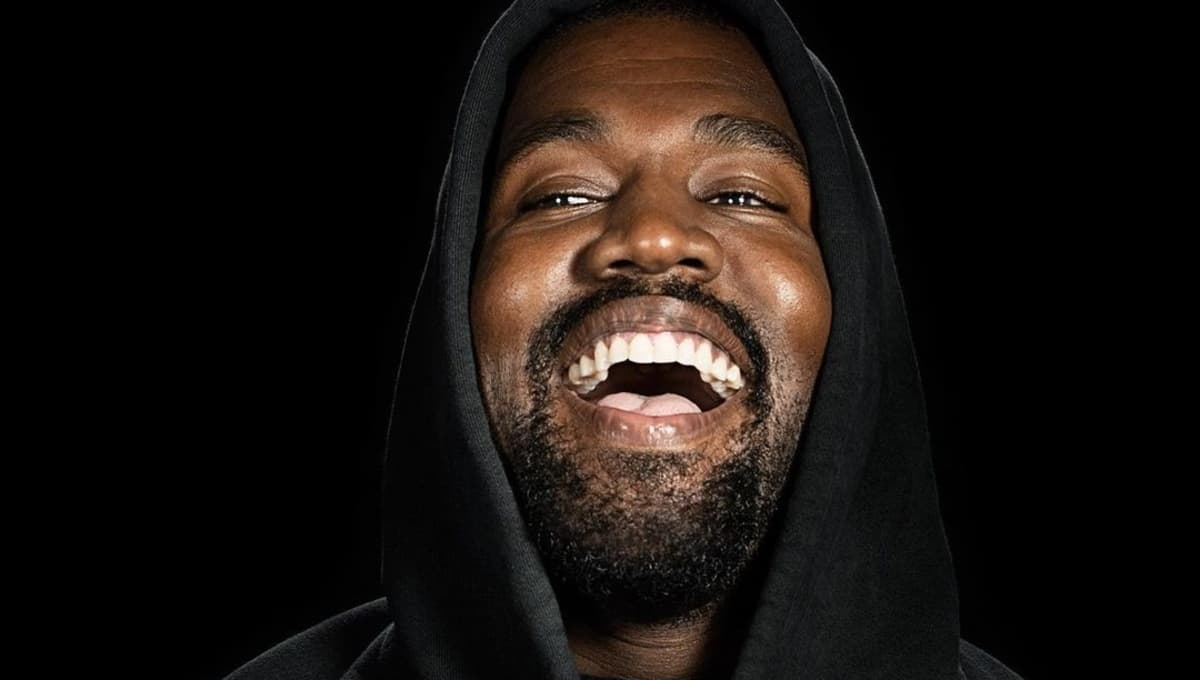Kanye West muestra en FOTOS cómo vive en el estadio Mercedes-Benz donde trabaja en ‘Donda’