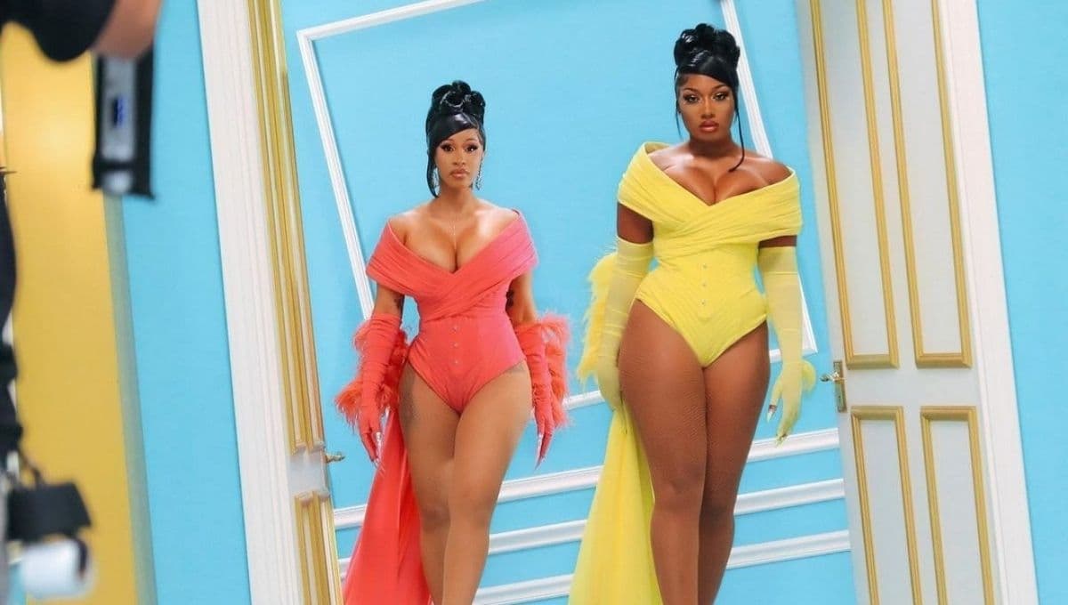 Intérprete de lenguaje de señas se vuelve viral por su EXPLÍCITA forma de narrar ‘WAP’ de Cardi B en Lollapalooza 2021 (VIDEO)