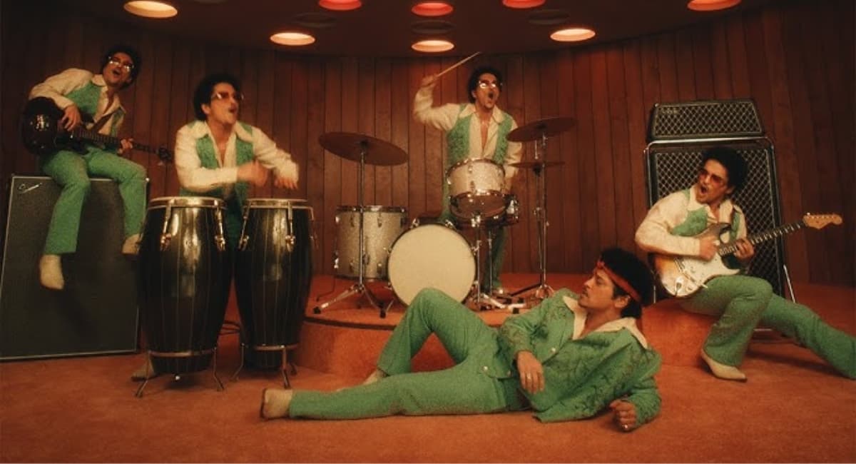 'I Just Might' letra Bruno Mars