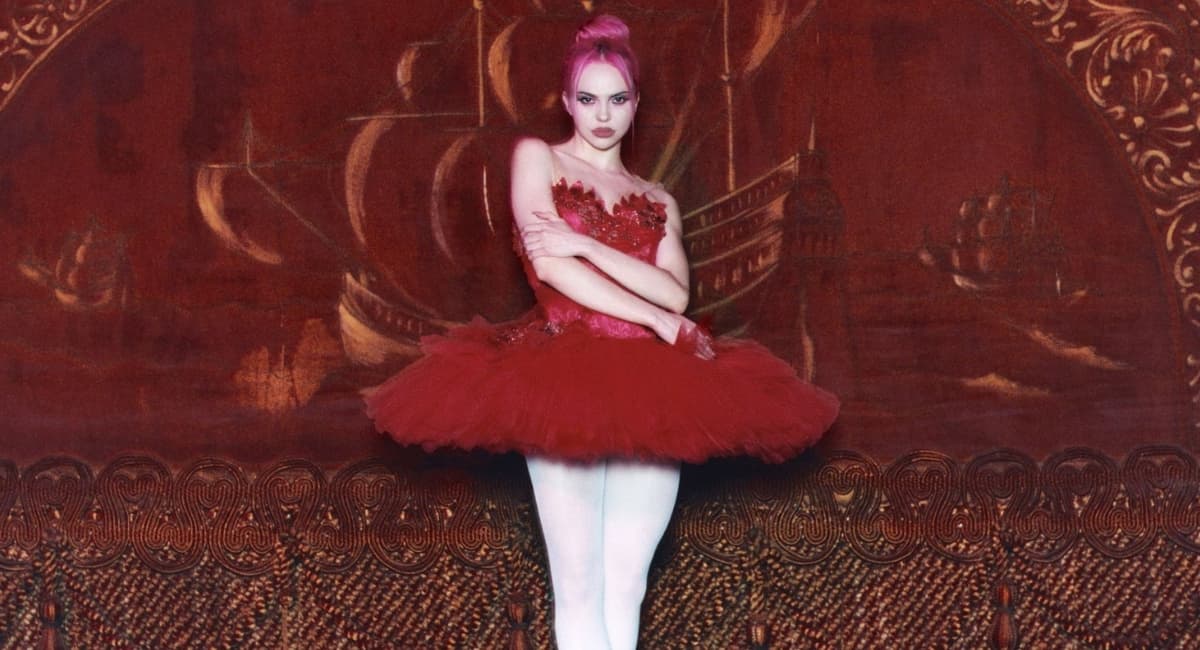 'Red Bottoms' de ADÉLA