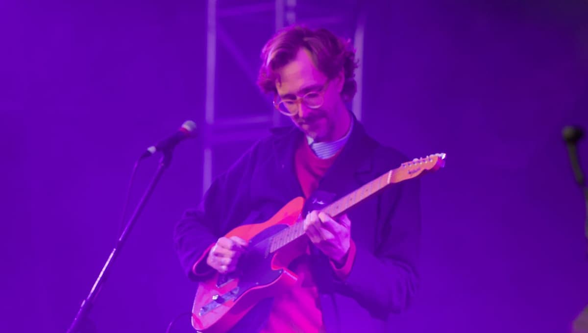 Entre mañanitas y aplausos reciben a The Whitest Boy Alive en el Corona Capital 2021