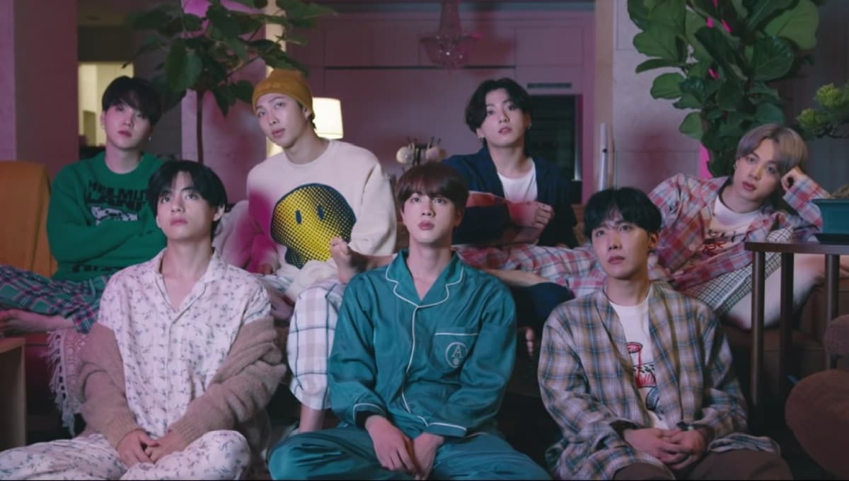 BTS subasta los trajes que usaron en ‘Life Goes On’, esto es lo que cuestan