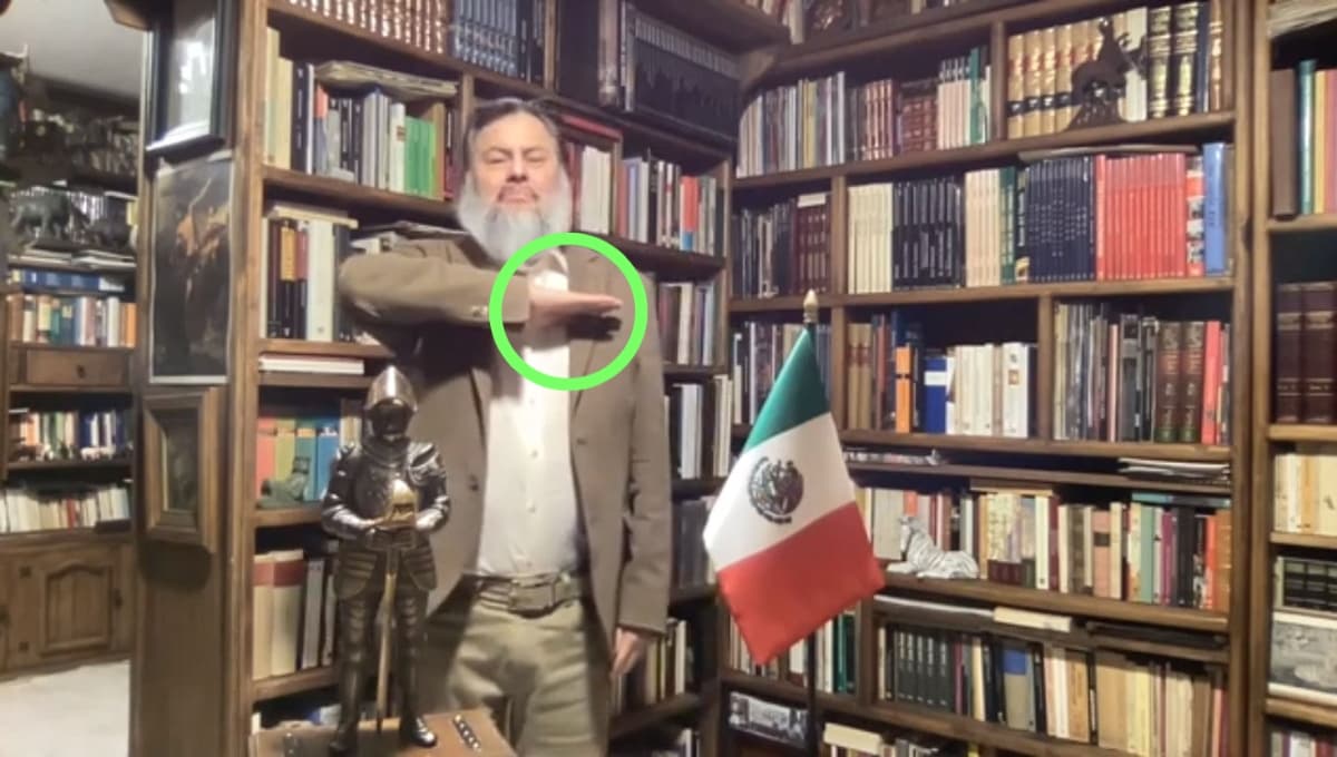 ¿Por qué los mexicanos cruzan los brazos durante el Himno Nacional Méxicano?