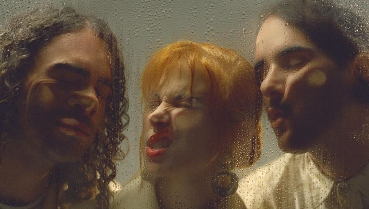 Crave – Paramore: letra y traducción en español