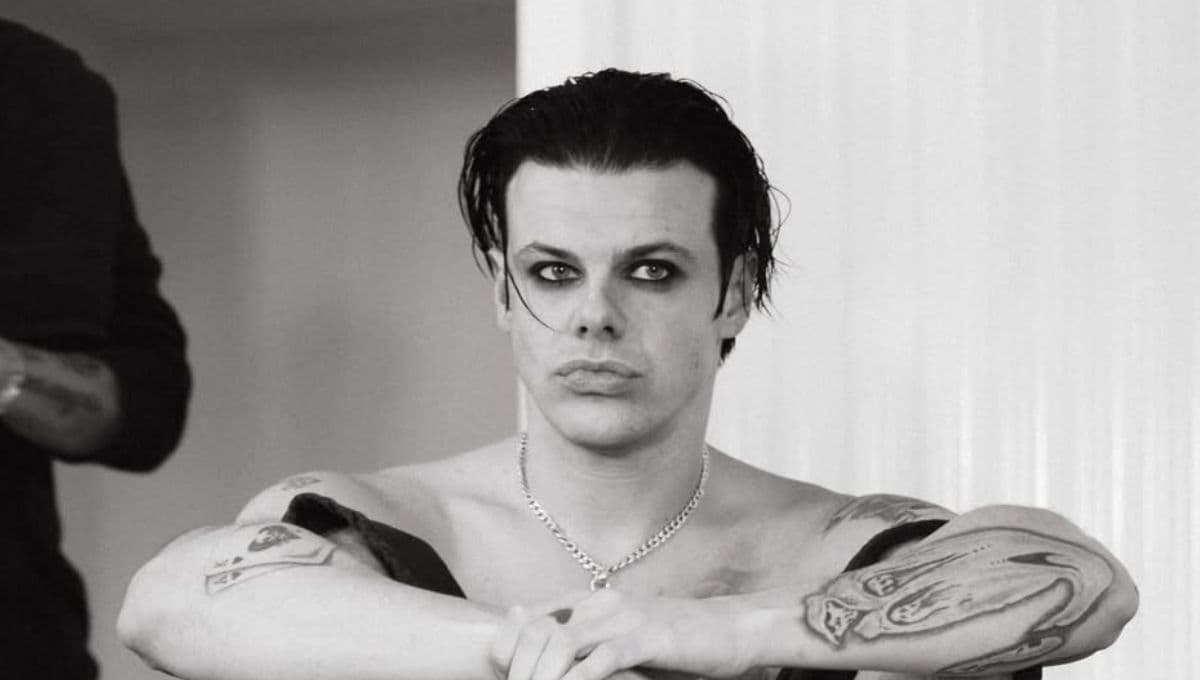 Letra de Blueberry Hill de YUNGBLUD en inglés y español