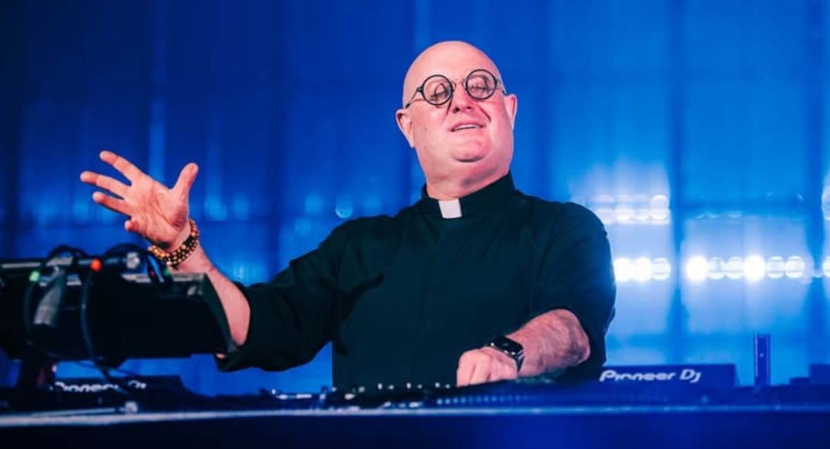 Padre Guilherme en Guadalajara en concierto